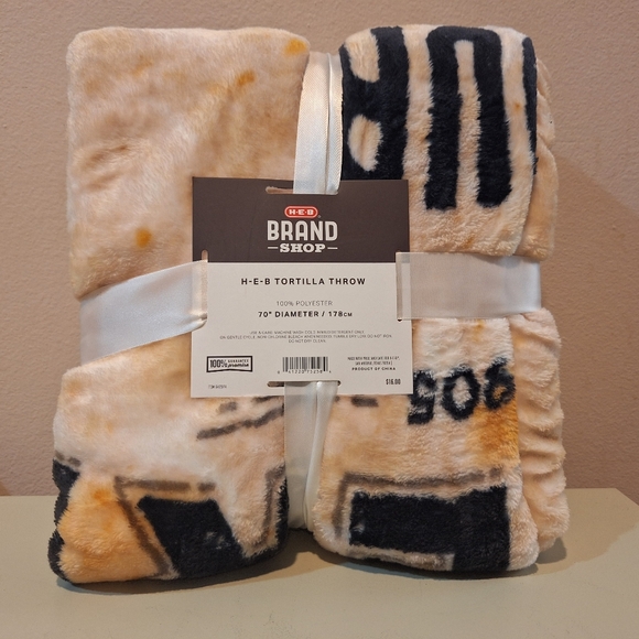 BRAND NEW! Authentic HEB BRAND Flour Tortilla Throw Blanket-Fleece 70 in… - Picture 2 of 2